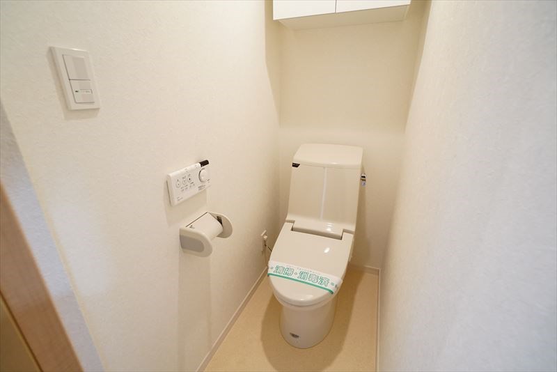 プロースト 落ち着くトイレスペース。もちろんウォシュレット付きです！