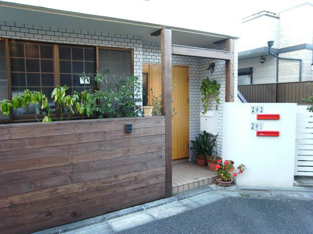 １フロア２世帯です！女性限定のお部屋！