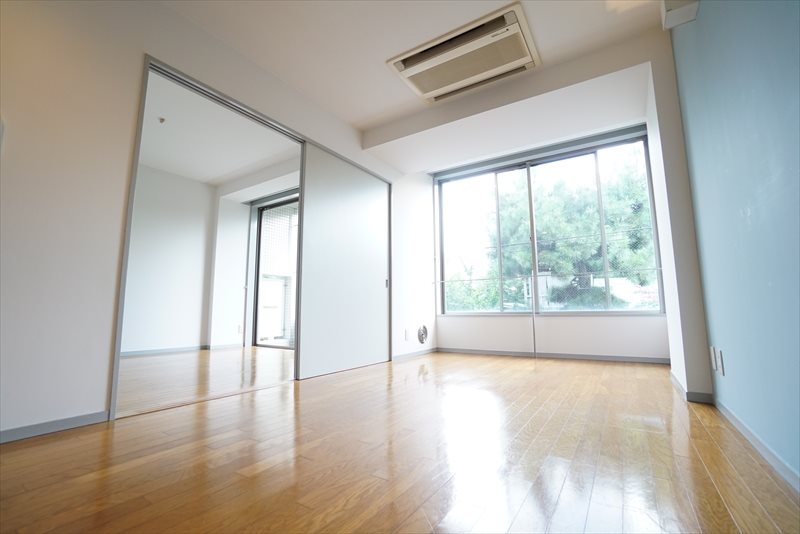 コーナーズ 日当り良好。使い勝手のよいお部屋です。