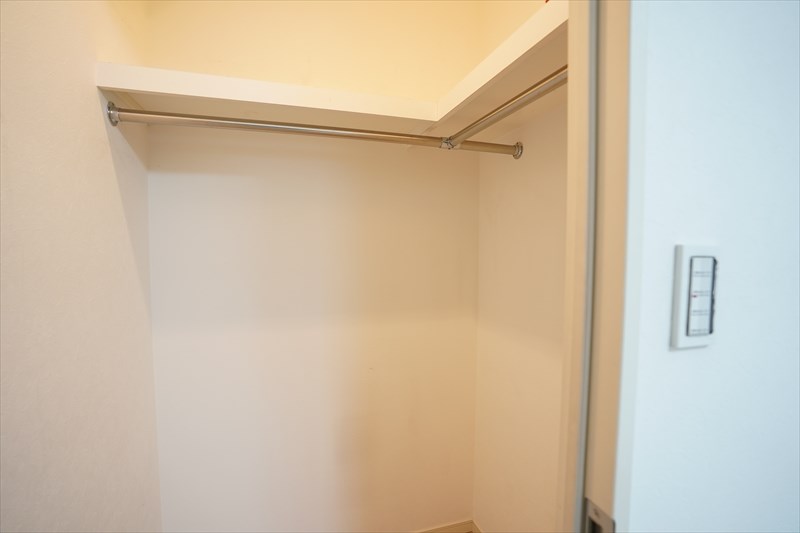 ユニロイヤル西早稲田 ウォークインクローゼットでお部屋すっきり！