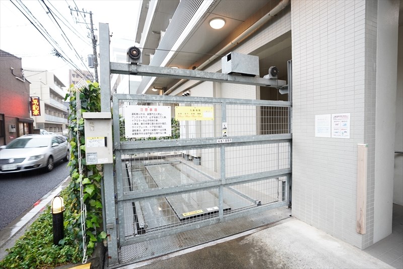 ユニロイヤル西早稲田 駐車場は現在空きなし（大規模修繕が予定されている為）