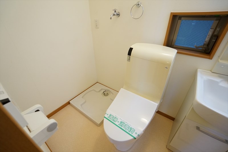 ヴィエント ウォシュレット付きのトイレです