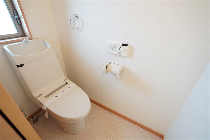 ストリングス新川崎 トイレにはうれしいウォシュレット！