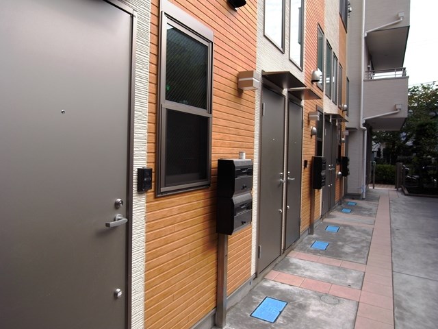 ストリングス新川崎 かわいい外観です！