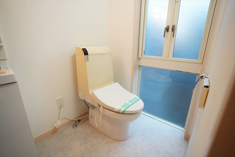 ラカーサ北沢 トイレにはもちろんついてます、ウォシュレット