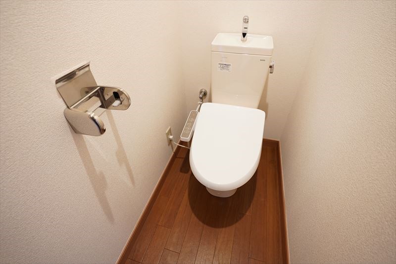 美宝ハイツ ウォシュレット付きのトイレです
