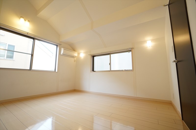 ラカーサ代田 角部屋の特権！２面採光！