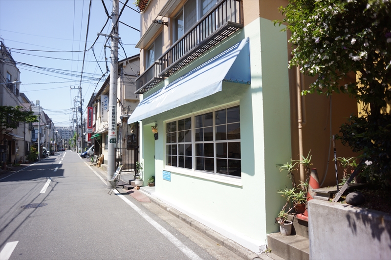 カイラカラン根津 COUZT CAFE (ｺｰﾂﾄｶﾌｪ) 藍い月+SHOP