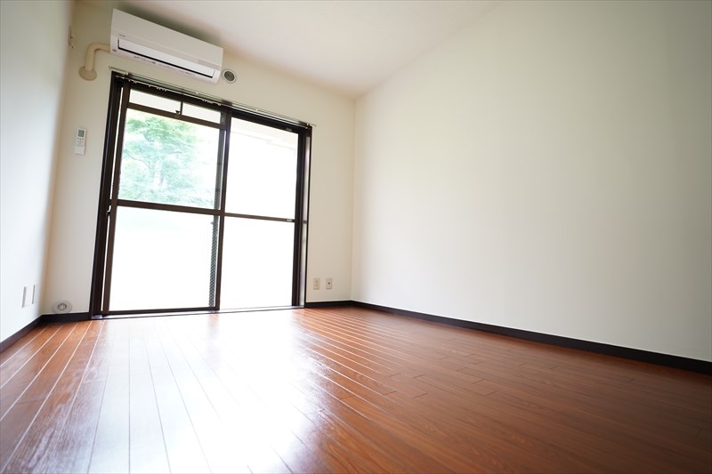 ガーデニア五番館 南向きで明るい洋室です！