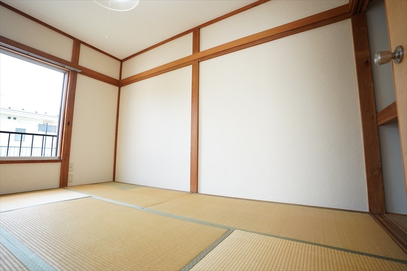 ハイム桜新町2号棟 落ち着く空間はやっぱり和室です