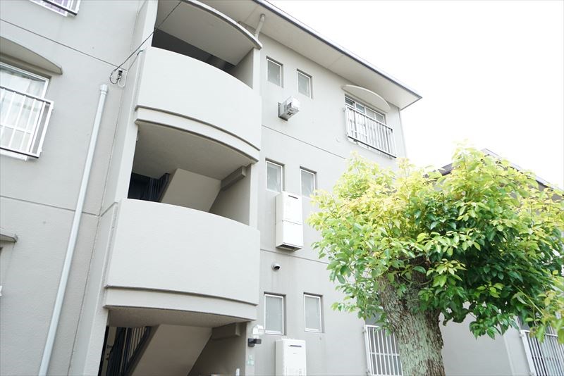 プレキャストコンクリート造　閑静な住宅街に立地しています！