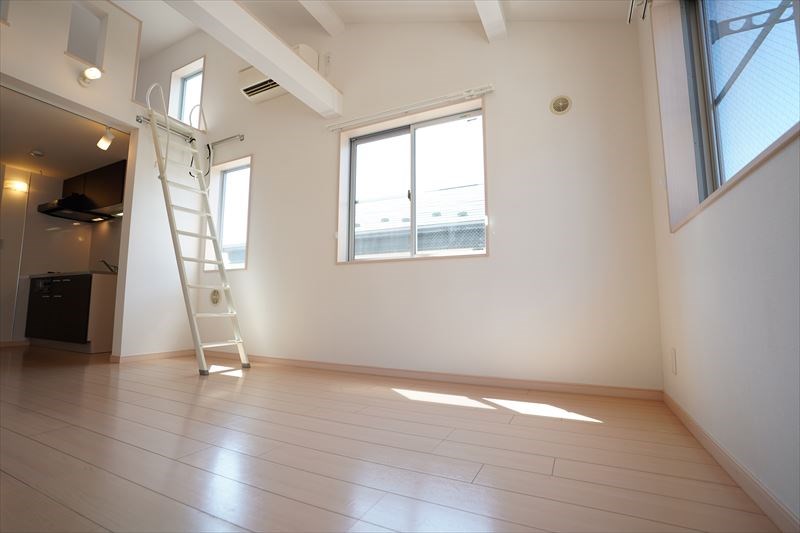 スターフィールド南阿佐ヶ谷 角部屋で採光窓が多くて良いね