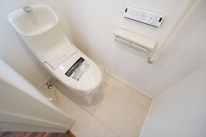 恵比寿2丁目ハイスペックアパート 綺麗なトイレにはもちろんウォシュレット付き