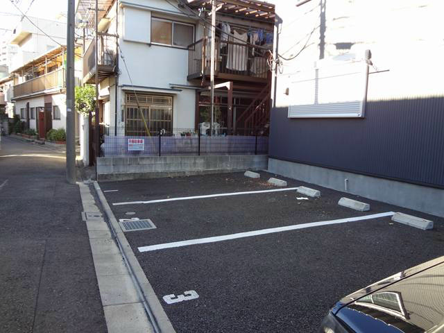 イディアール立石 物件前の駐車場空きあり！