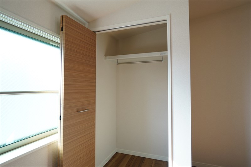 グランズ久が原 収納は二つございます！こちらは３階洋室部分のもの！