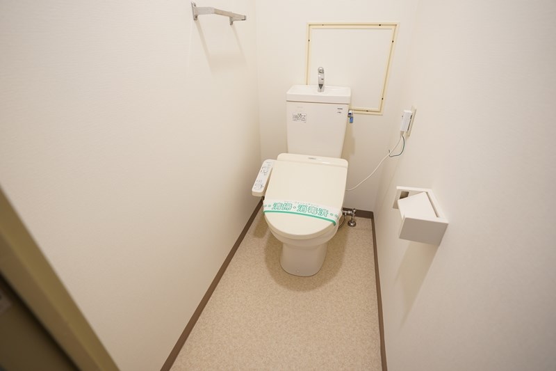 パイフラット トイレにはもちろんついてます、ウォシュレット！