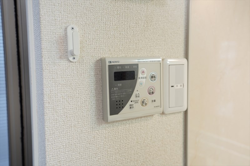 ハイツカメイ 給湯用のコントロールパネル