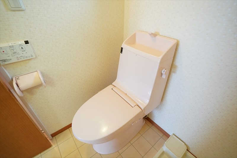 グランジュテ中目黒 トイレにはもちろんついてます、ウォシュレット！