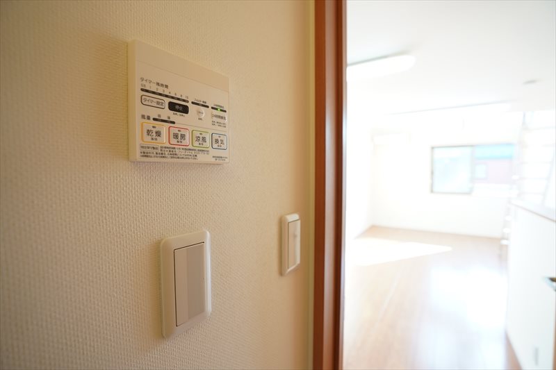 旭町ハウス 浴室乾燥付きです！