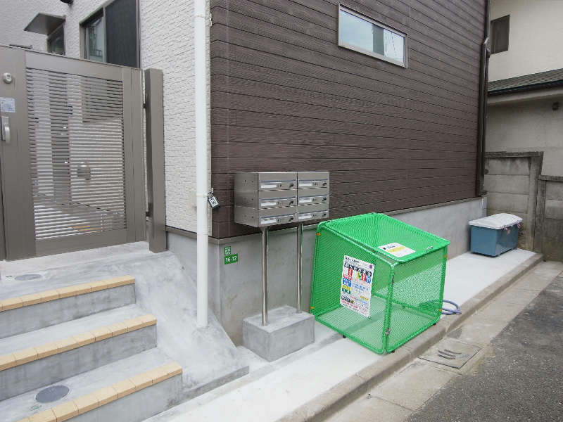 旭町ハウス 全６部屋です！