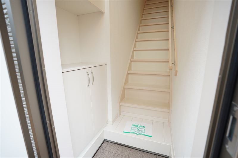 ビータ浜田山 玄関扉を開けると広がるキレイな空間