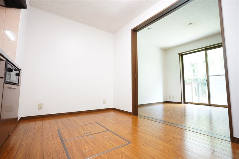 アゼリアガーデン 家具の配置はちょっと工夫してね！