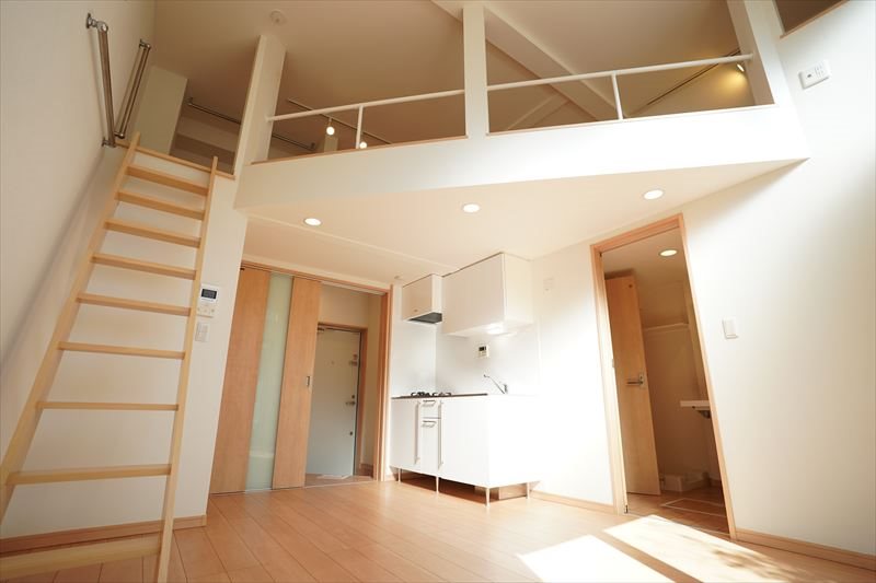 アベティーナ方南町 お部屋の上部にロフトあり！