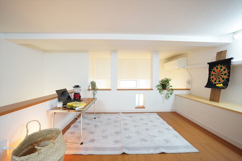 アベティーナ三軒茶屋 【モデルルーム】天井高は1.4m程　吹き抜けているのでロフトらしからぬスペースです！