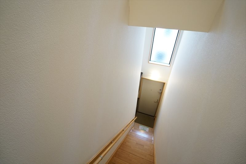 ラカーサ恵比寿 大きく吹き抜けた玄関！