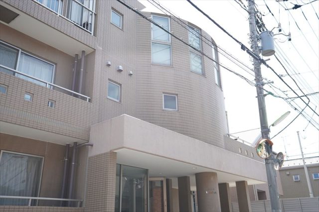 駒沢大学駅徒歩７分！閑静な住宅街に佇む、マンション！！