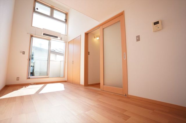 池尻大橋駅徒歩１４分！明るいお部屋！！