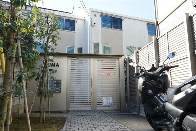 下高井戸駅徒歩１０分！内見スタートのバイク置き場付デザイナーズ