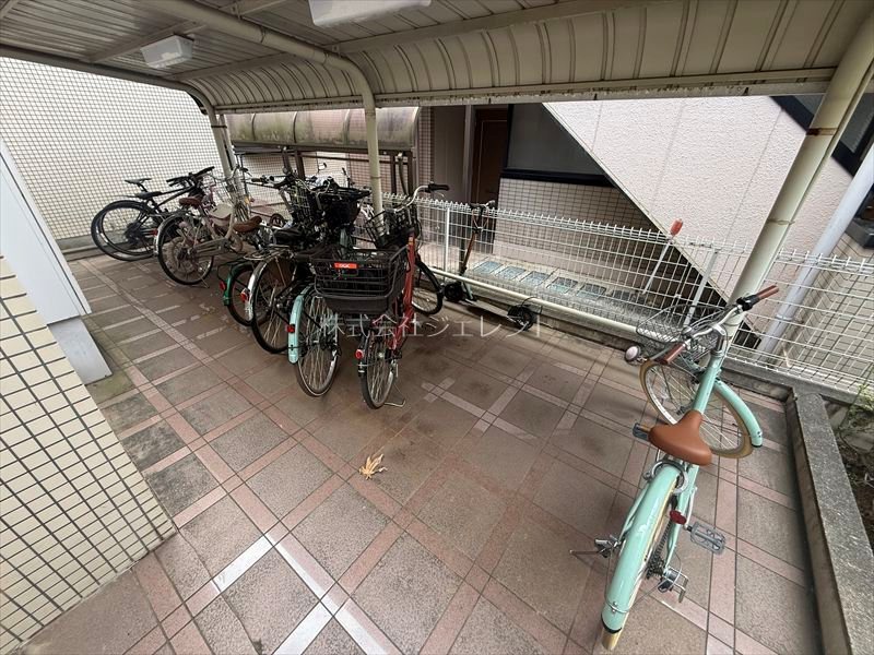 エトワール北斗 駐輪場
