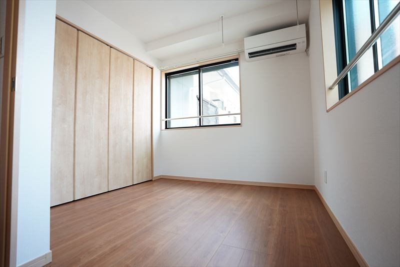 Mine All Mine（マインオールマイン） 2つのお部屋は引き戸でアクセスも可能！