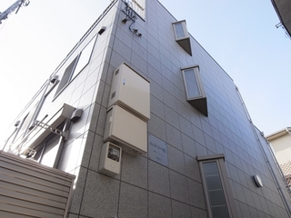 駒沢大学駅徒歩９分、フルメゾネットアパートメント賃料１３．４万円に空きが出ます！バイク置き場もございます！
